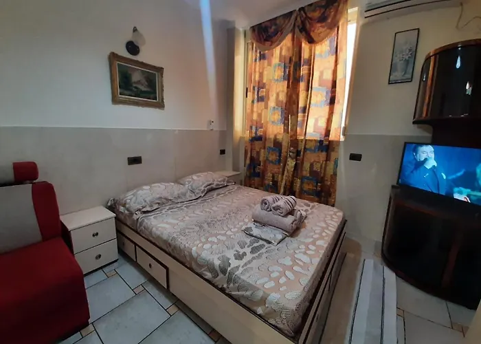 Lovely And Quite Appartament 1-4 5maji * Tirana