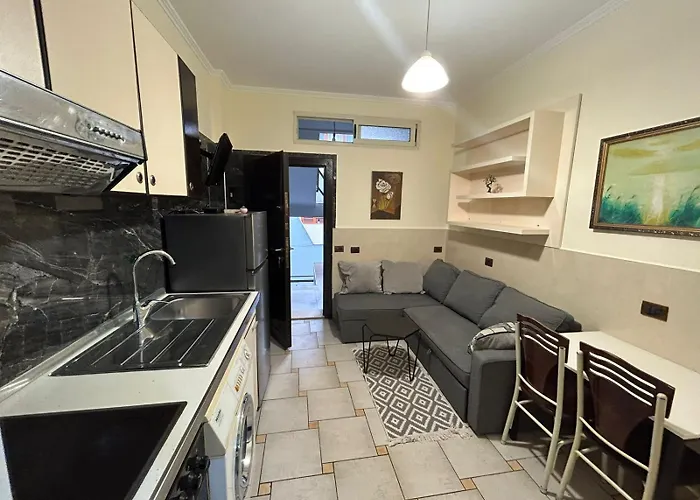 Lovely And Quite Appartament 1-4 5maji Lejlighed